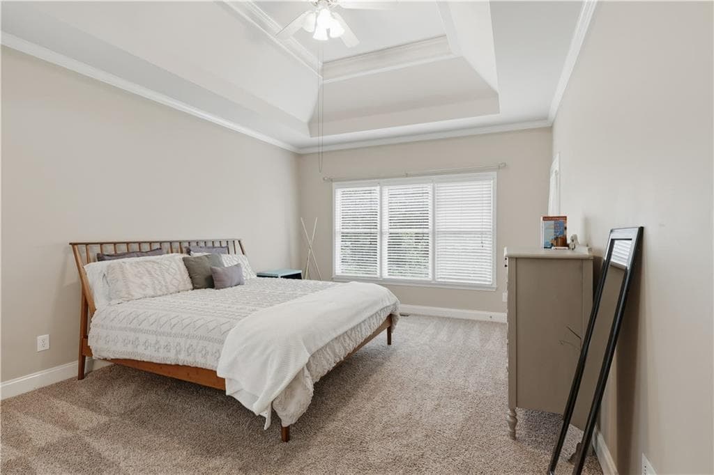 5 bedroom, 3 bathroom, 2,784 sq ft single family residence for sale at 5425 Avonshire Lane, Cumming, GA 30040 — photo 7