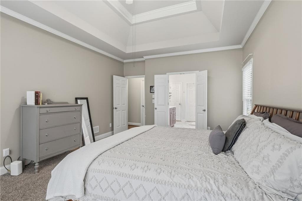 5 bedroom, 3 bathroom, 2,784 sq ft single family residence for sale at 5425 Avonshire Lane, Cumming, GA 30040 — photo 8