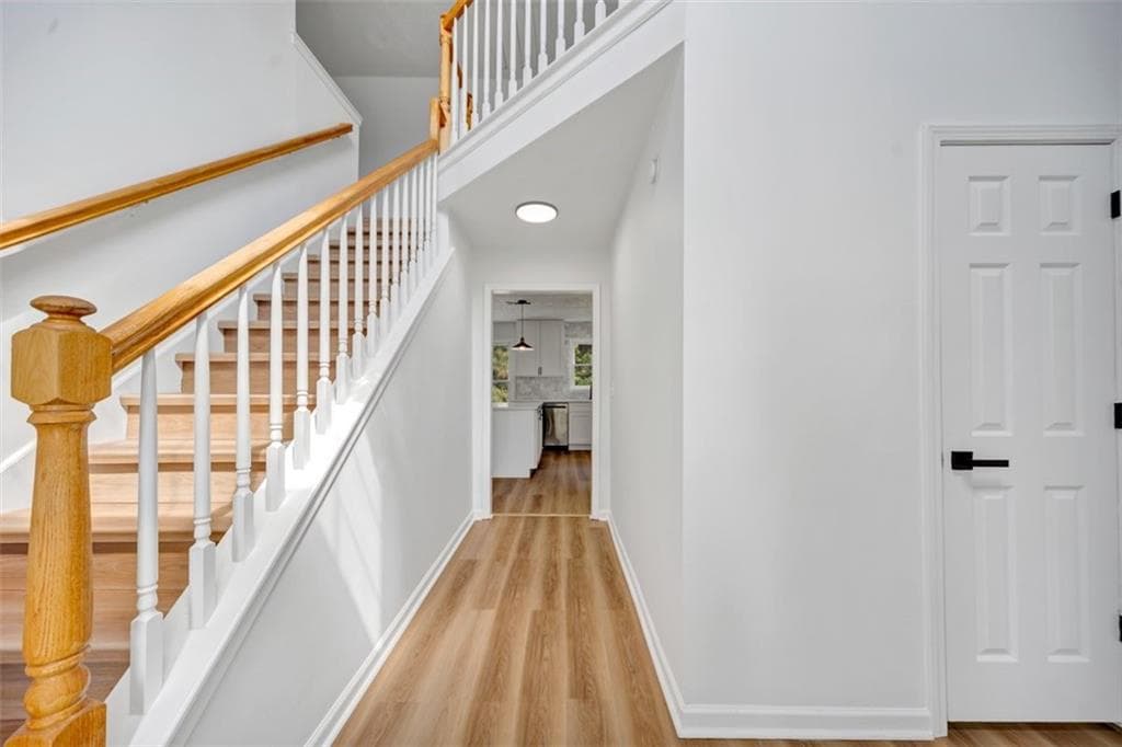 5 bedroom, 3 bathroom, 2,396 sq ft single family residence for sale at 1615 Burnt Oak Way, Dacula, GA 30019 — photo 6