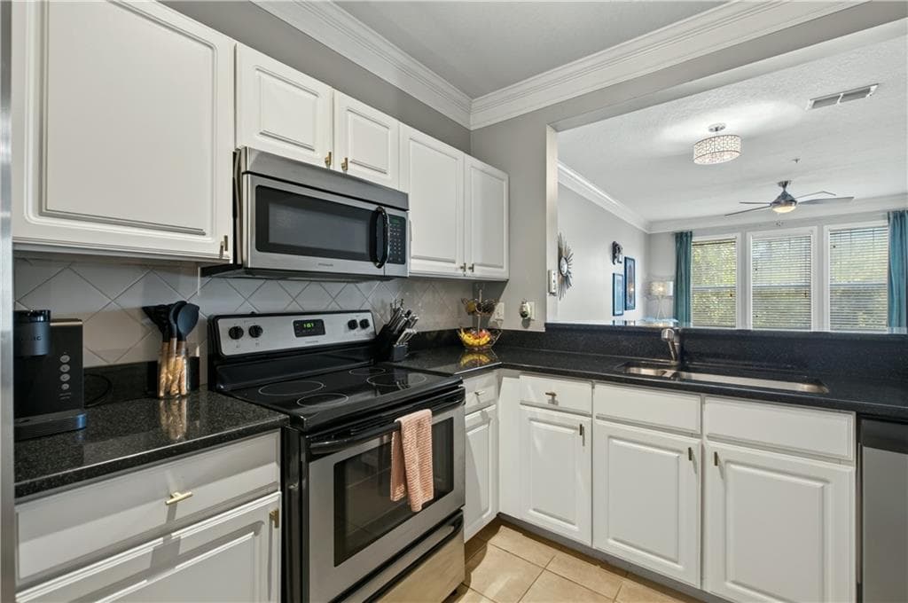 1 bedroom, 1 bathroom, 895 sq ft condominium for sale at 4203 Westchester Ridge, Atlanta, GA 30329 — photo 10