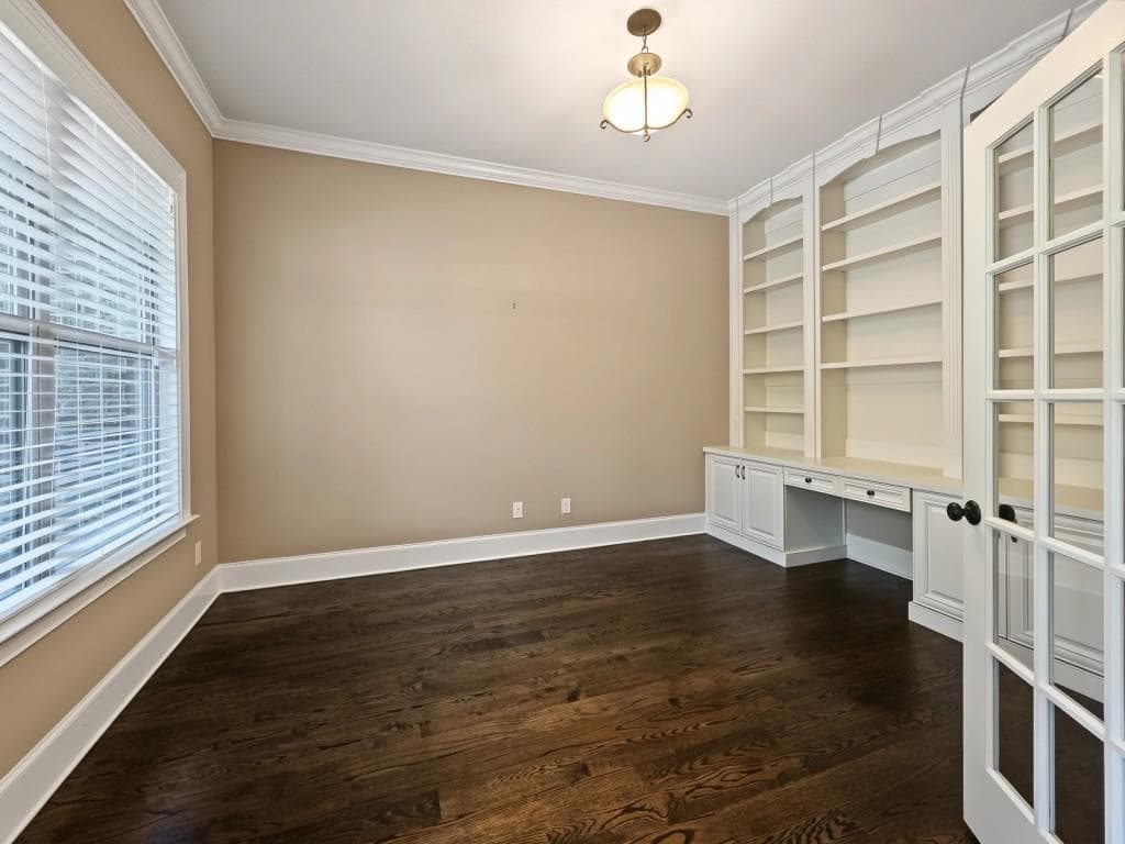 5 bedroom, 6 bathroom, 6,365 sq ft single family residence for sale at 103 Dover Road, Milton, GA 30004 — photo 8