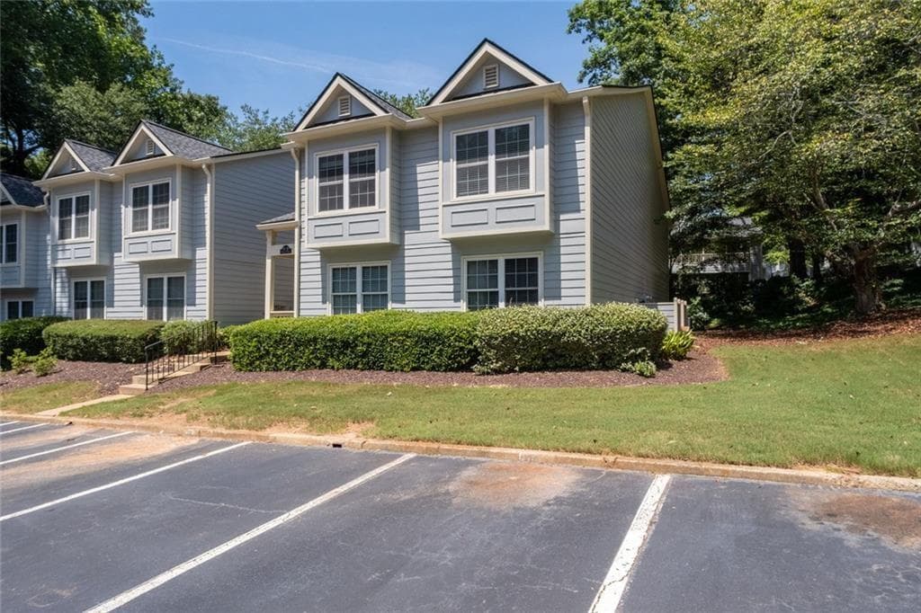 2 bedroom, 2 bathroom, 1,404 sq ft condominium for sale at 27 Doranne Court 27, Smyrna, GA 30080 — photo 3