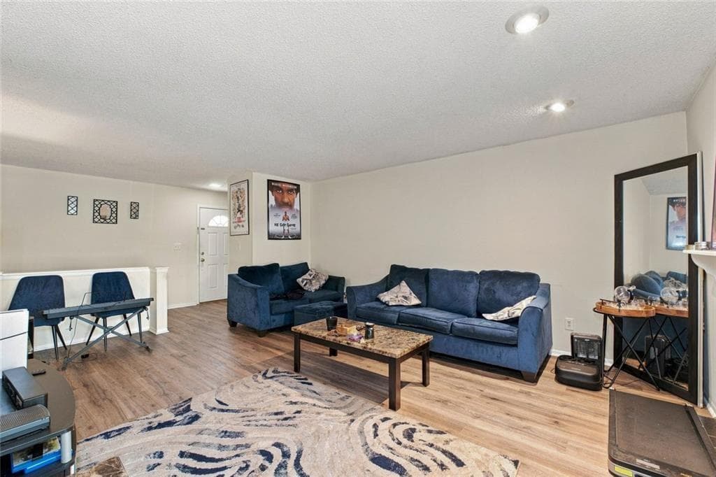 2 bedroom, 2 bathroom, 1,404 sq ft condominium for sale at 27 Doranne Court 27, Smyrna, GA 30080 — photo 9