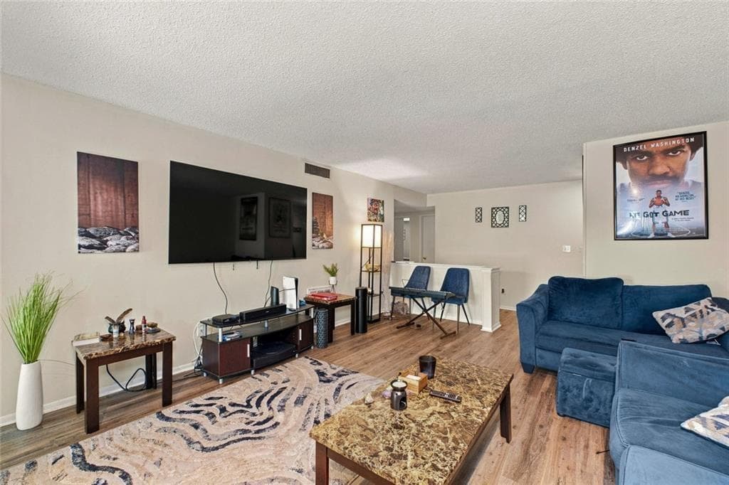 2 bedroom, 2 bathroom, 1,404 sq ft condominium for sale at 27 Doranne Court 27, Smyrna, GA 30080 — photo 10