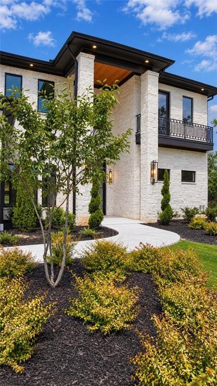 6 bedroom, 7 bathroom, 7,400 sq ft single family residence for sale at 3425 Thompson Mill Road, Buford, GA 30519 — photo 7