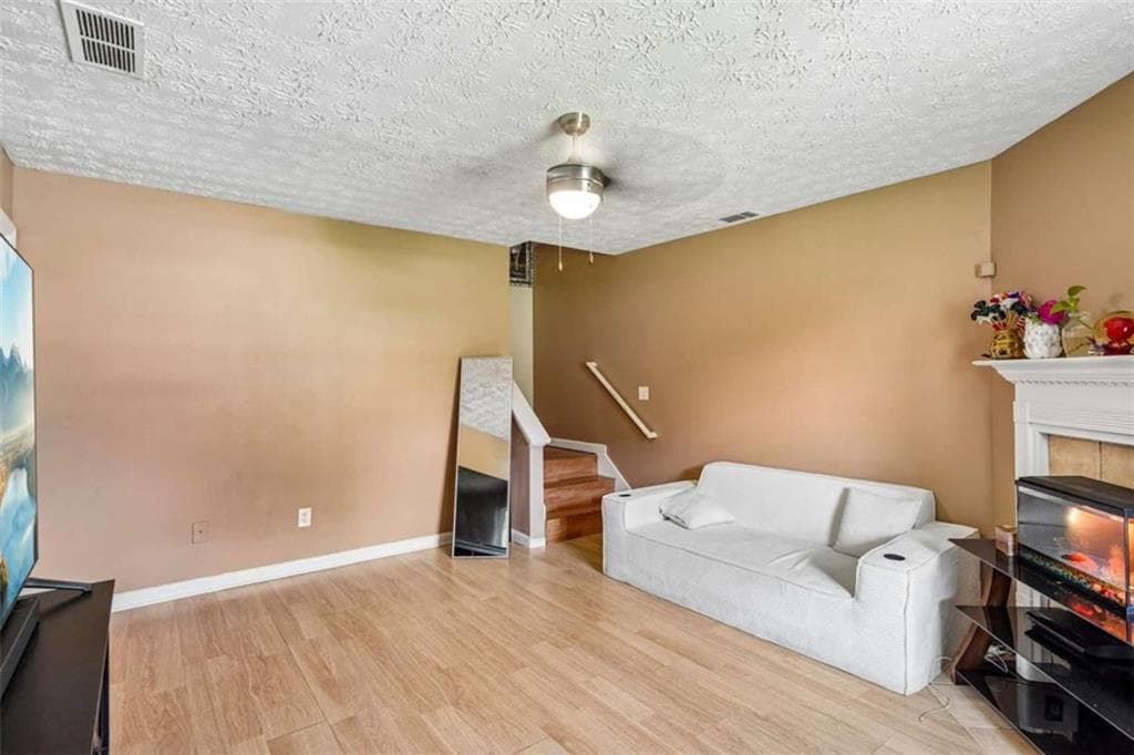 4 bedroom, 3 bathroom, 1,500 sq ft single family residence for sale at 541 Melrose Drive, Forest Park, GA 30297 — photo 2