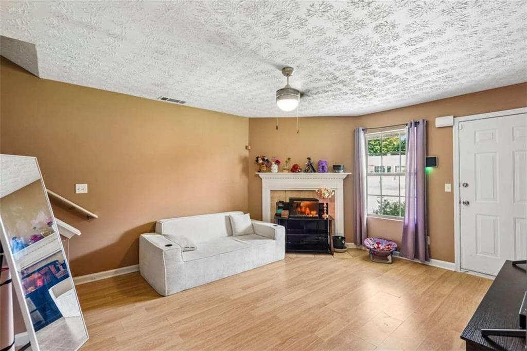 4 bedroom, 3 bathroom, 1,500 sq ft single family residence for sale at 541 Melrose Drive, Forest Park, GA 30297 — photo 3