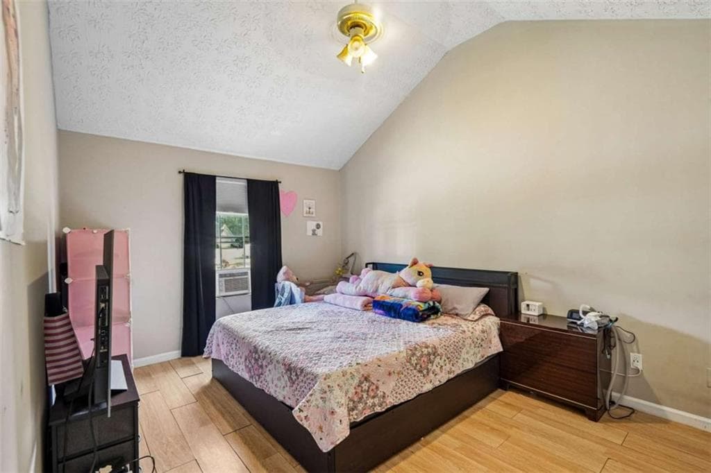 4 bedroom, 3 bathroom, 1,500 sq ft single family residence for sale at 541 Melrose Drive, Forest Park, GA 30297 — photo 7