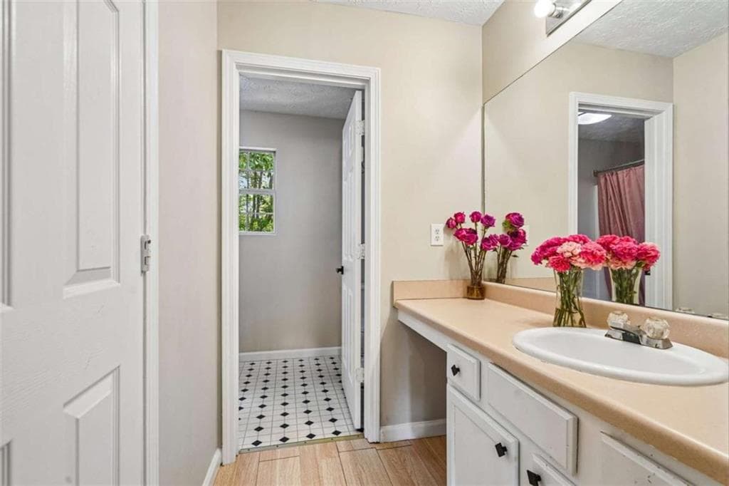 4 bedroom, 3 bathroom, 1,500 sq ft single family residence for sale at 541 Melrose Drive, Forest Park, GA 30297 — photo 8