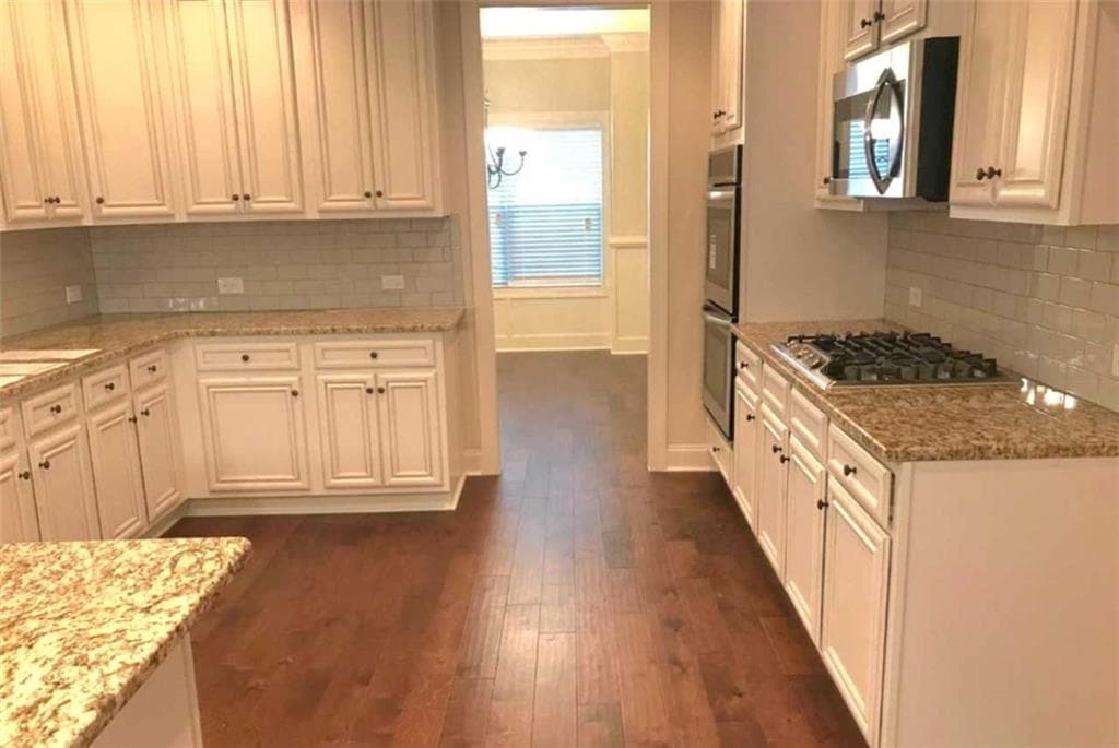 5 bedroom, 3 bathroom, 3,376 sq ft single family residence for sale at 4050 Madison Acres Drive, Locust Grove, GA 30248 — photo 9