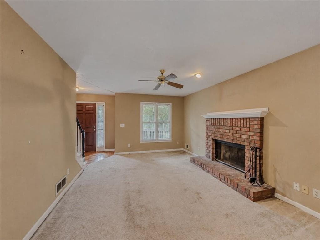 4 bedroom, 3 bathroom, 2,221 sq ft single family residence under contract at 220 Timber Laurel Lane, Lawrenceville, GA 30043 — photo 8