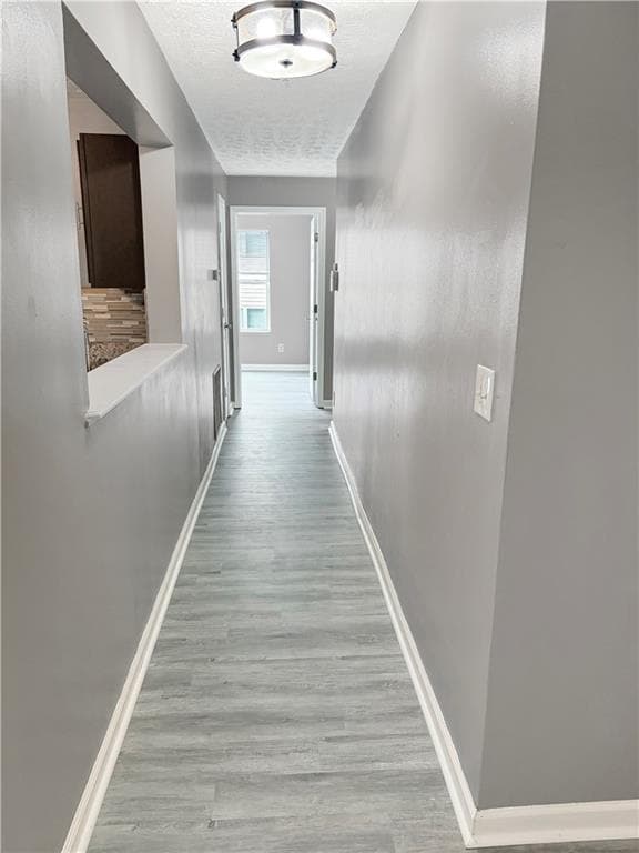 3 bedroom, 2 bathroom, 1,292 sq ft condominium for sale at 6203 Fairington Ridge Circle, Lithonia, GA 30038 — photo 6