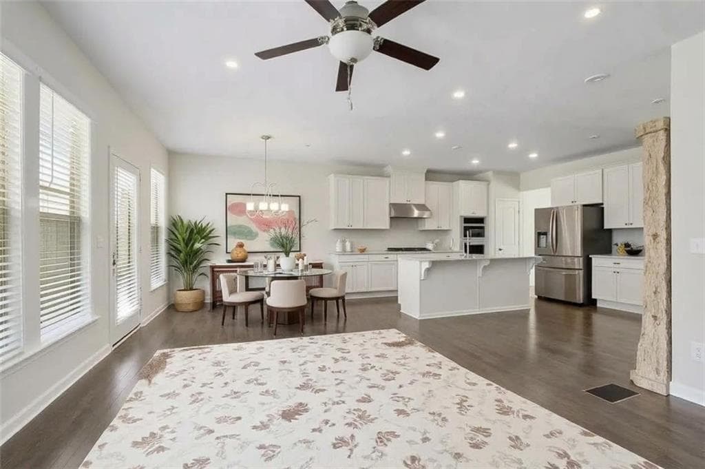 3 bedroom, 4 bathroom, 2,267 sq ft single family residence for sale at 402 Montclair Court, Woodstock, GA 30188 — photo 3