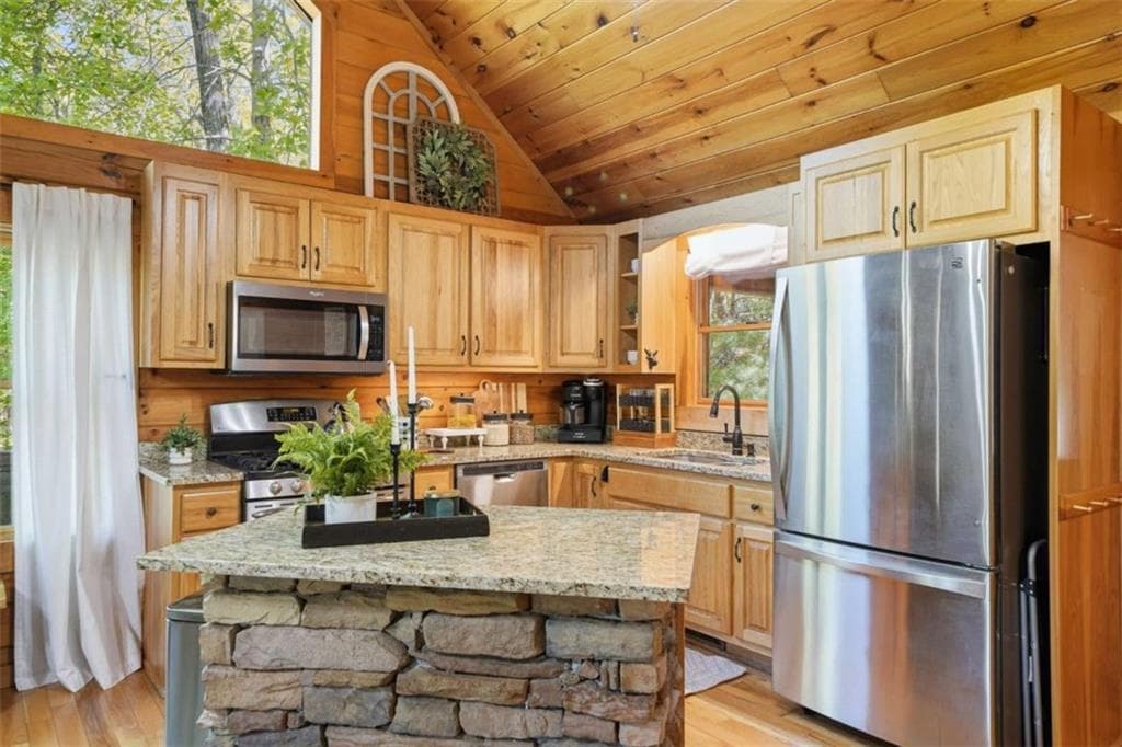 2 bedroom, 2 bathroom, 2,040 sq ft single family residence for sale at 288 Kim Bolton Drive, Morganton, GA 30560 — photo 9