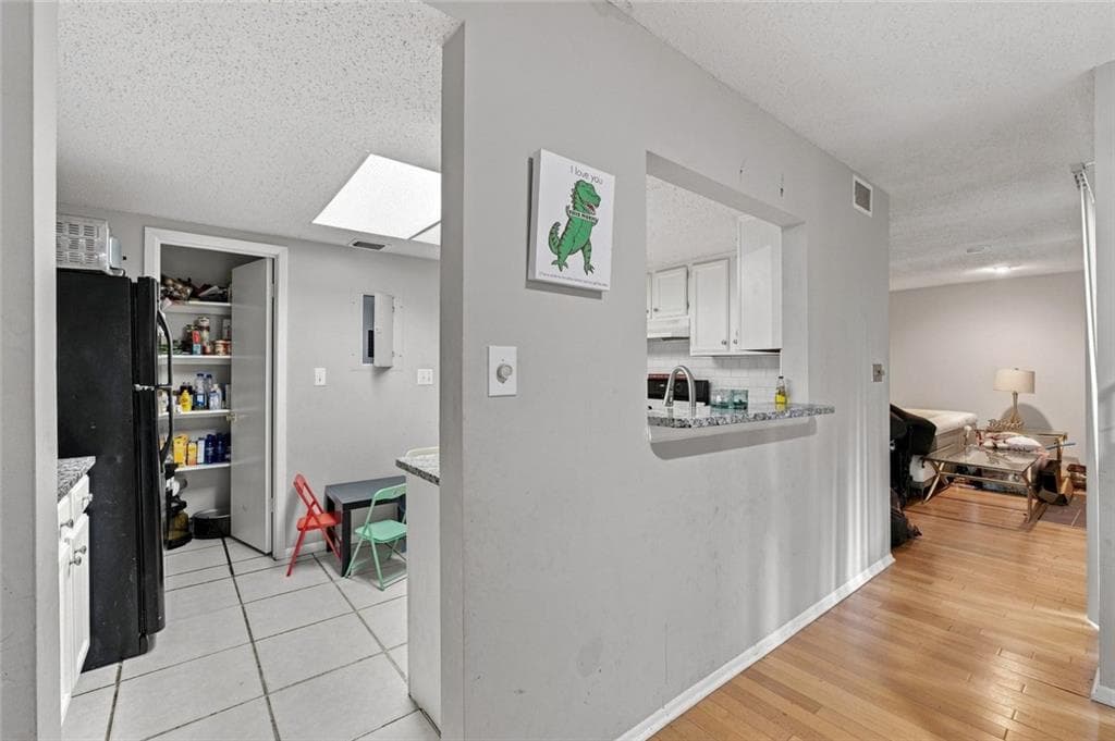2 bedroom, 2 bathroom, 1,404 sq ft condominium for sale at 17 Little Silver Court 17, Smyrna, GA 30080 — photo 8