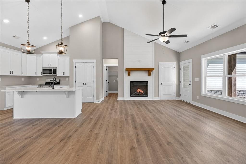 4 bedroom, 2 bathroom, 1,733 sq ft single family residence for sale at 382 PLEASANT HILL Road, Rockmart, GA 30153 — photo 9