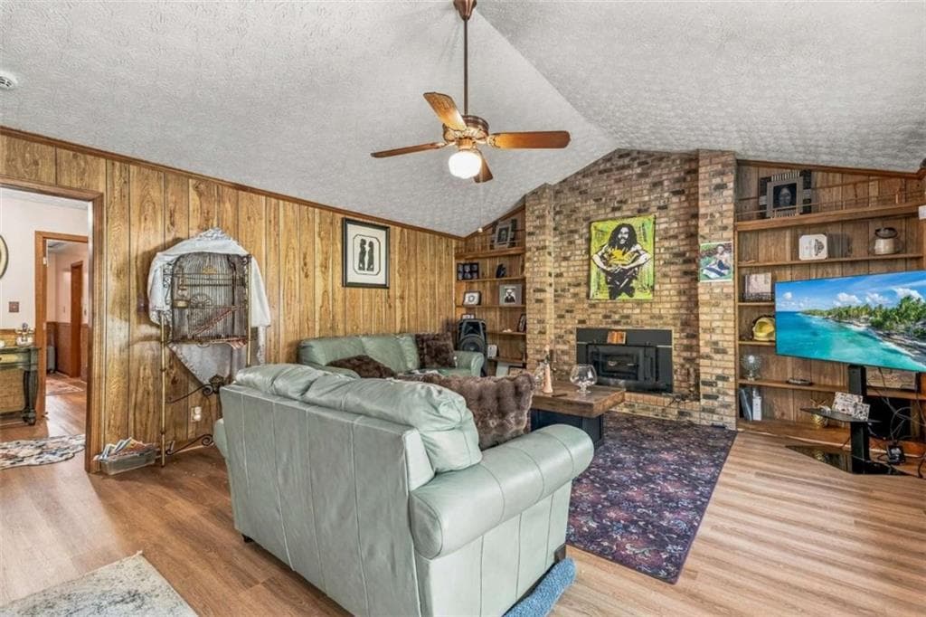 3 bedroom, 2 bathroom, 1,822 sq ft single family residence for sale at 191 MURPHY Avenue, Lawrenceville, GA 30044 — photo 5