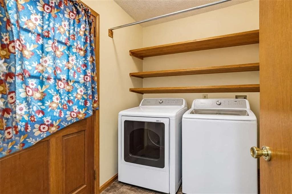 3 bedroom, 2 bathroom, 1,822 sq ft single family residence for sale at 191 MURPHY Avenue, Lawrenceville, GA 30044 — photo 9