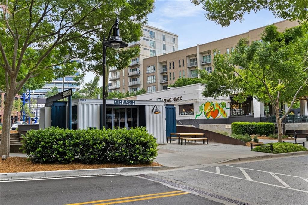 2 bedroom, 2 bathroom, 1,880 sq ft condominium for sale at 1100 Howell Mill Road 503, Atlanta, GA 30318 — photo 9