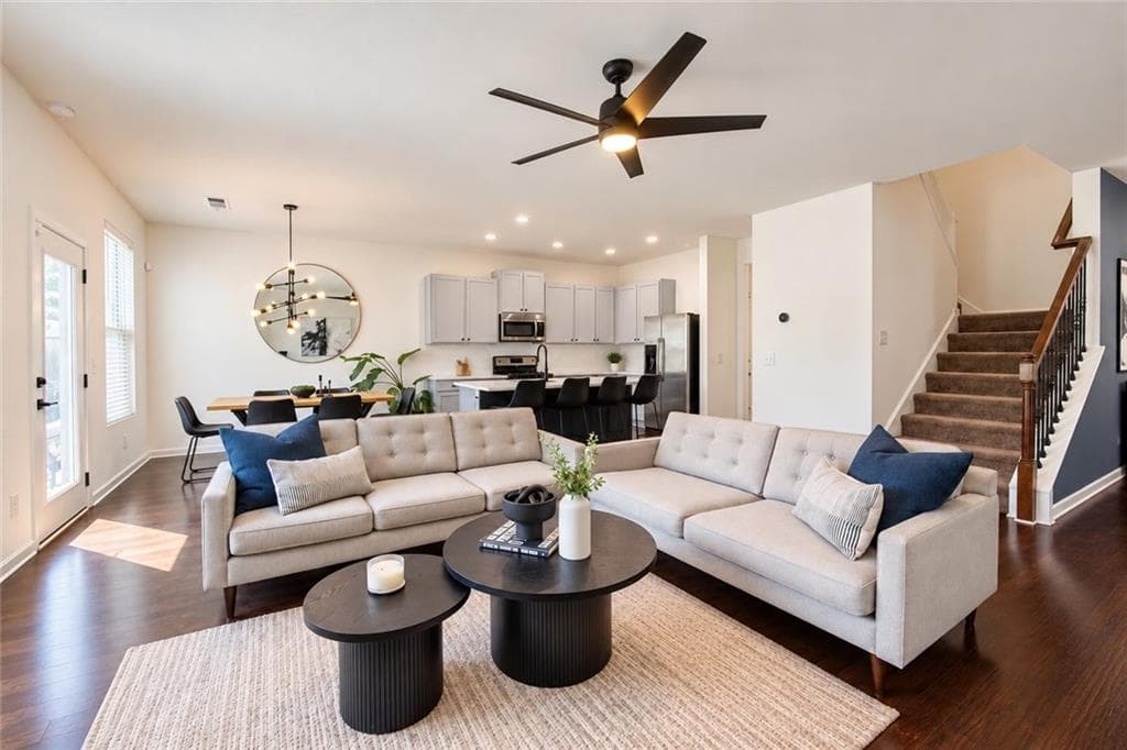 3 bedroom, 3 bathroom, 2,005 sq ft single family residence for rent at 5114 Rapahoe Trail, Atlanta, GA 30349 for $2,360 a month — photo 2