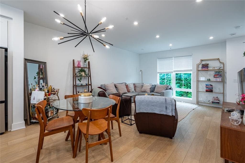 3 bedroom, 4 bathroom, 1,814 sq ft townhouse for sale at 1840 Gotham Lane, Atlanta, GA 30324 — photo 7