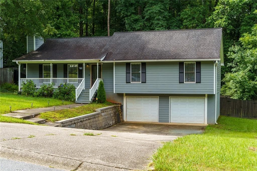 4 bedroom, 2 bathroom, 2,251 sq ft single family residence for sale at 2641 Foxglove Drive, Marietta, GA 30064 — photo 2
