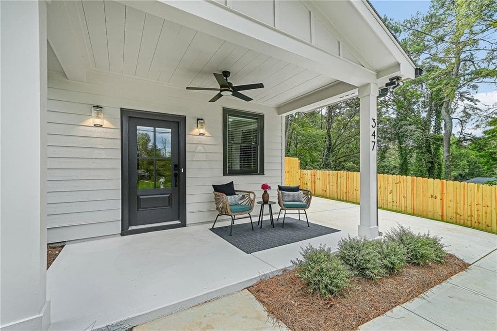 4 bedroom, 3 bathroom, 2,500 sq ft single family residence for sale at 347 Seventh Avenue, Scottdale, GA 30079 — photo 3