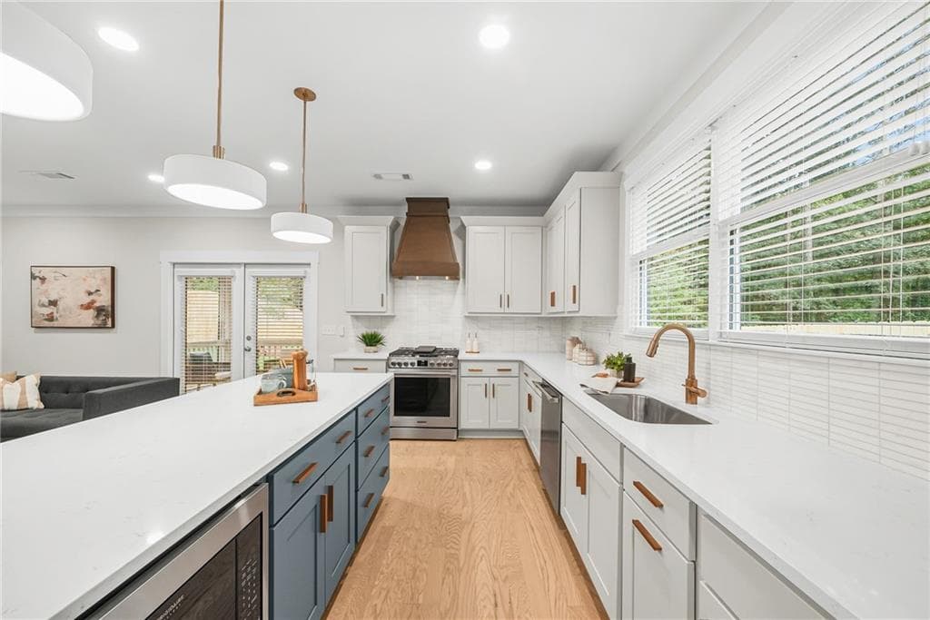 4 bedroom, 3 bathroom, 2,500 sq ft single family residence for sale at 347 Seventh Avenue, Scottdale, GA 30079 — photo 10