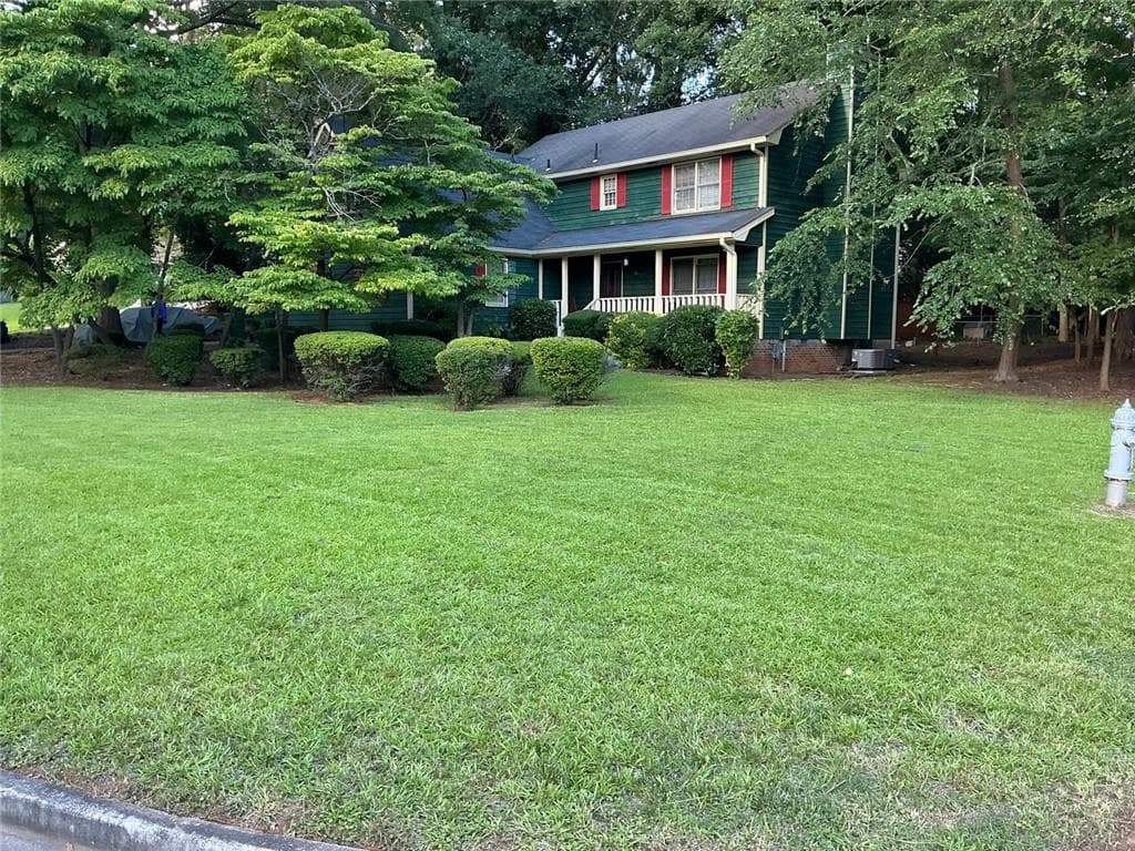 4 bedroom, 3 bathroom, 2,479 sq ft single family residence under contract at 1454 Albans Court, Lithonia, GA 30058 — photo 4