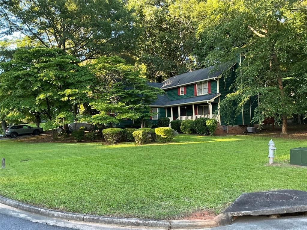 4 bedroom, 3 bathroom, 2,479 sq ft single family residence under contract at 1454 Albans Court, Lithonia, GA 30058 — photo 9
