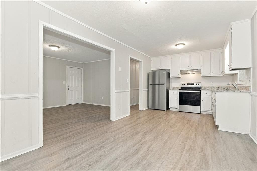 3 bedroom, 1 bathroom, 1,080 sq ft single family residence for rent at 10140 Morris Drive, Covington, GA 30014 for $1,380 a month — photo 4