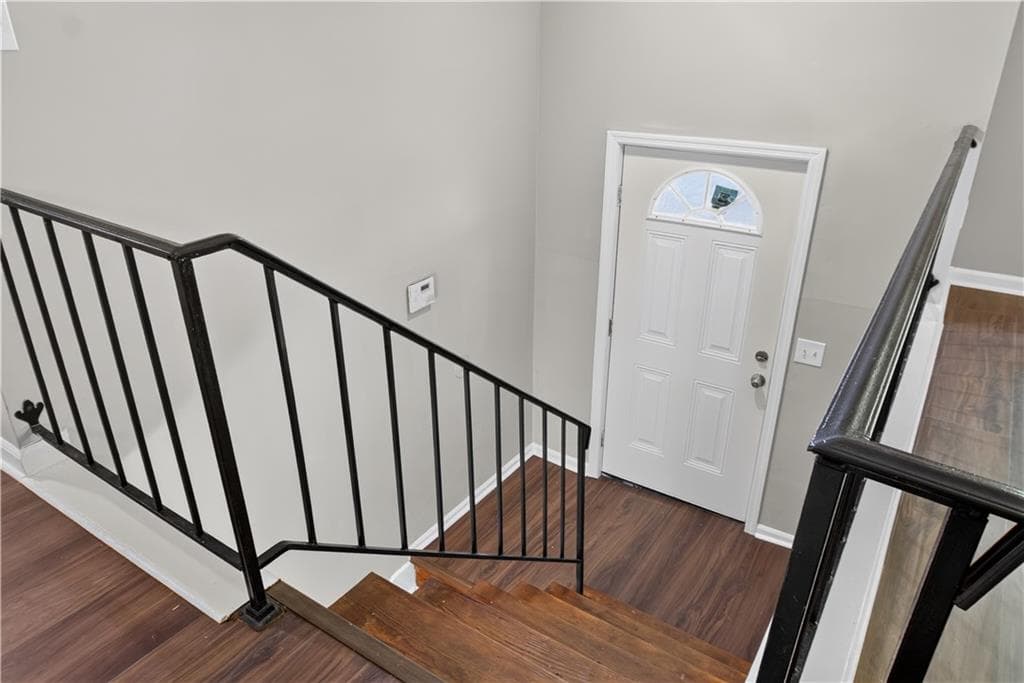 4 bedroom, 3 bathroom, 2,368 sq ft single family residence for sale at 8948 Raven Drive, Jonesboro, GA 30238 — photo 6