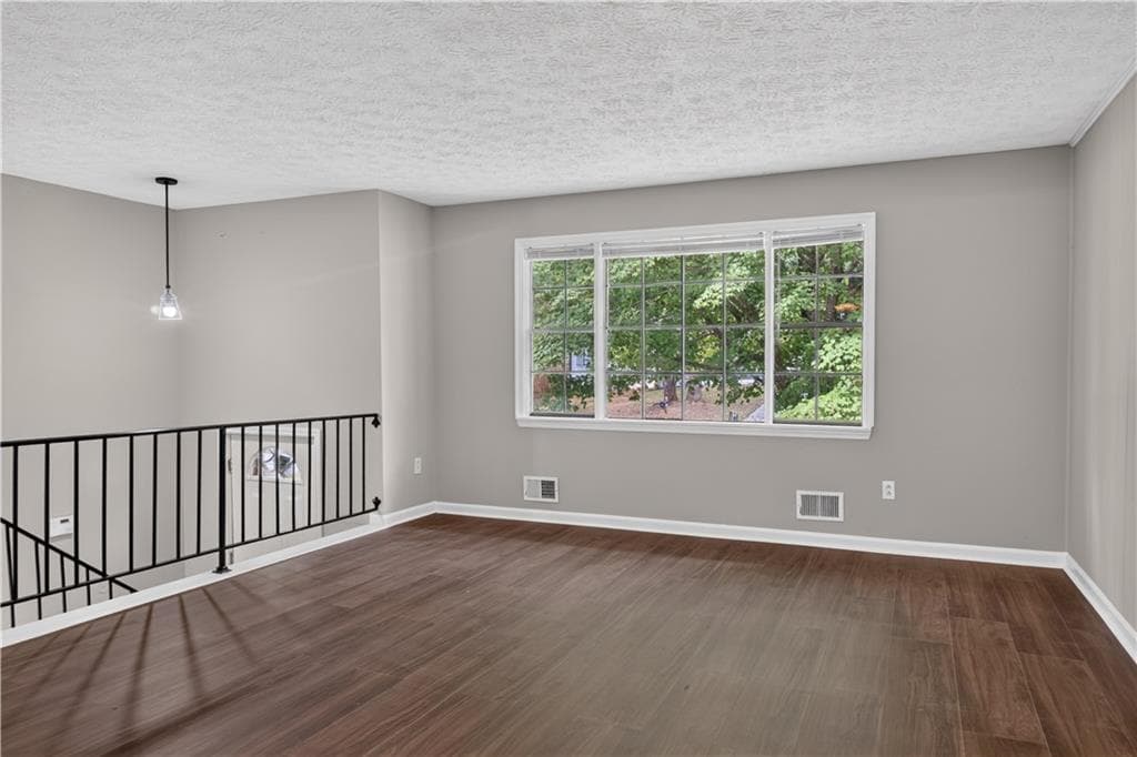 4 bedroom, 3 bathroom, 2,368 sq ft single family residence for sale at 8948 Raven Drive, Jonesboro, GA 30238 — photo 8