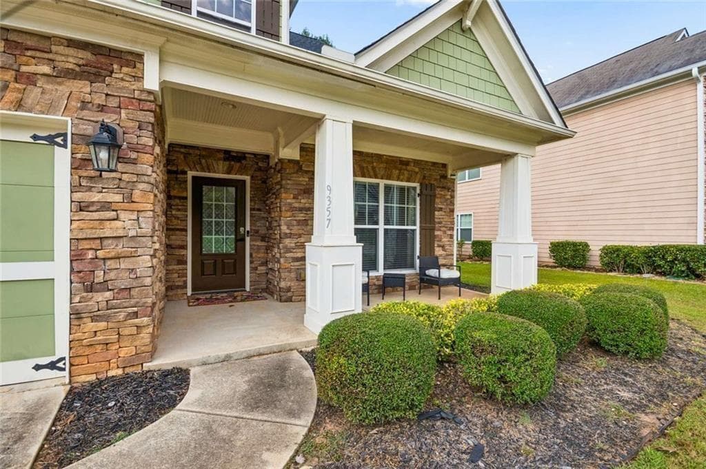 5 bedroom, 3 bathroom, 3,334 sq ft single family residence for sale at 9357 Opal Drive, Douglasville, GA 30135 — photo 2