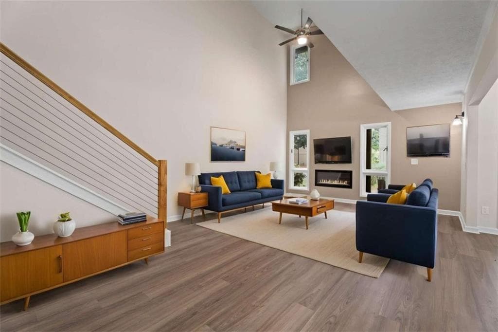 3 bedroom, 3 bathroom, 1,856 sq ft condominium for sale at 915 Cedar Creek, Marietta, GA 30067 — photo 3