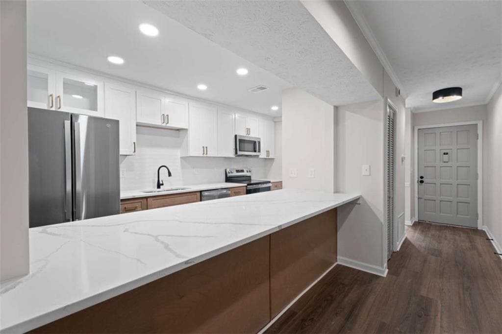 3 bedroom, 3 bathroom, 1,856 sq ft condominium for sale at 915 Cedar Creek, Marietta, GA 30067 — photo 6