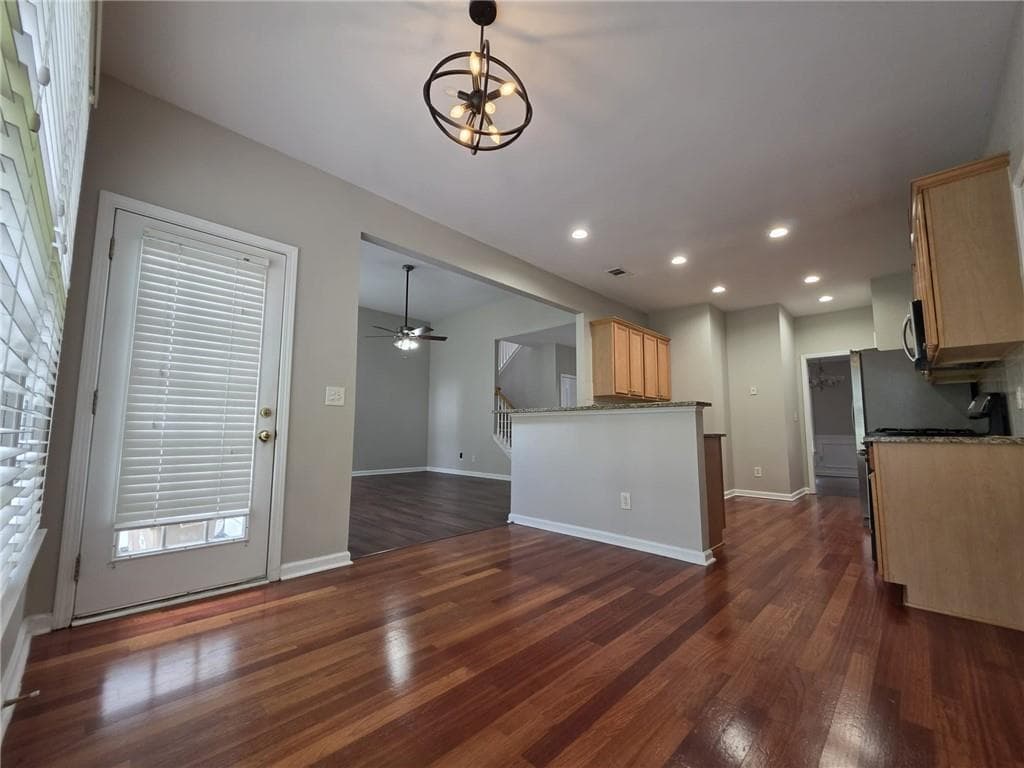 4 bedroom, 3 bathroom, 2,517 sq ft single family residence for rent at 1712 Hillside Bend Crossing, Lawrenceville, GA 30043 for $2,450 a month — photo 4