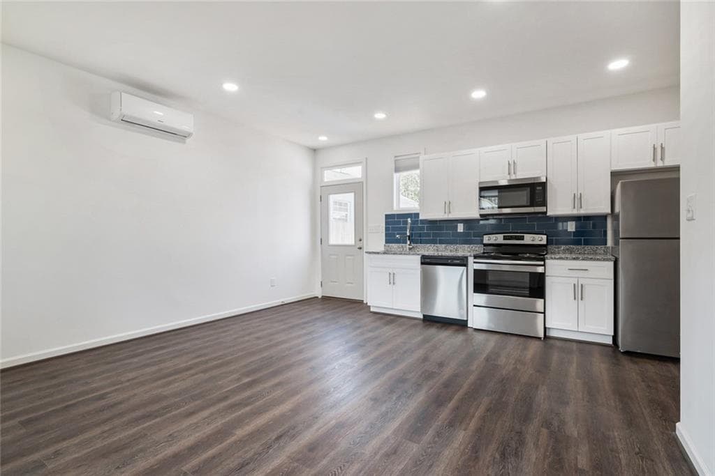 1 bedroom, 1 bathroom, 603 sq ft triplex for rent at 1060 Grant Way C, Atlanta, GA 30315 for $1,550 a month — photo 6