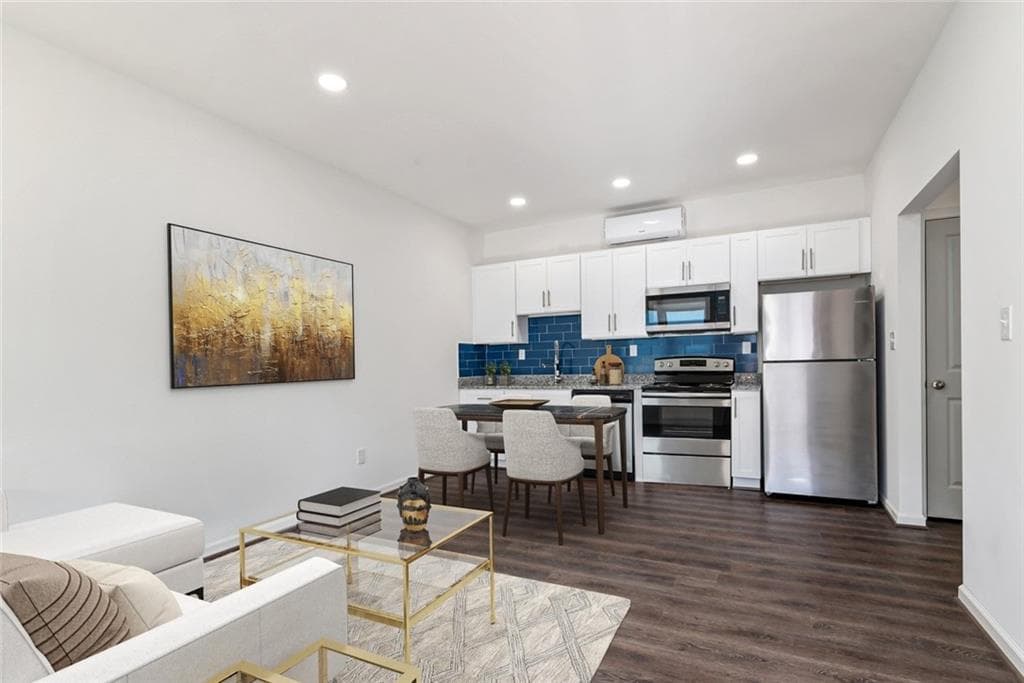 1 bedroom, 1 bathroom, 535 sq ft triplex for rent at 1060 Grant Way B, Atlanta, GA 30315 for $1,400 a month — photo 3