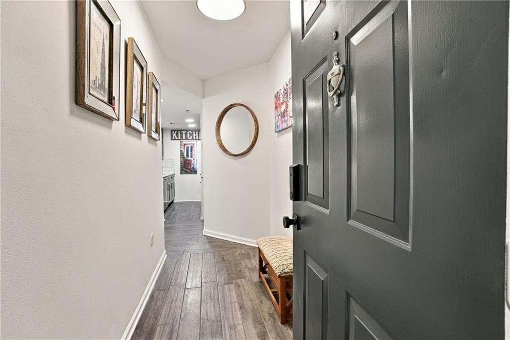 1 bedroom, 1 bathroom, 772 sq ft condominium for sale at 1280 W Peachtree Street 812, Atlanta, GA 30309 — photo 2