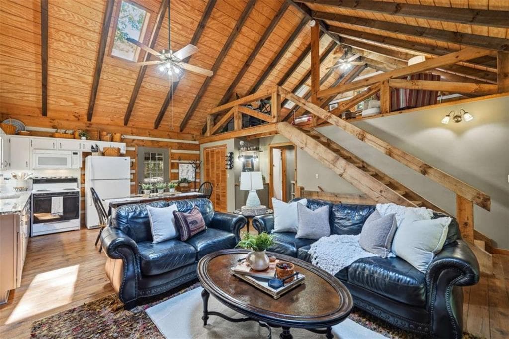 3 bedroom, 2 bathroom, 1,872 sq ft single family residence for sale at 46 Gooseberry Trail, Blue Ridge, GA 30513 — photo 8