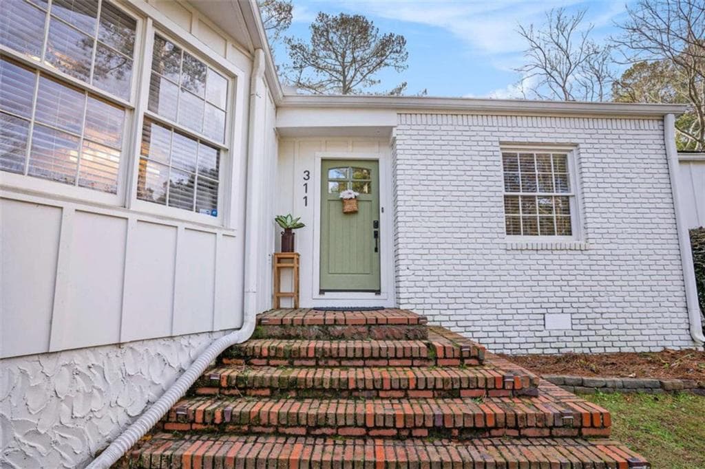 3 bedroom, 3 bathroom, 1,954 sq ft single family residence for sale at 311 Burke Circle, Mcdonough, GA 30253