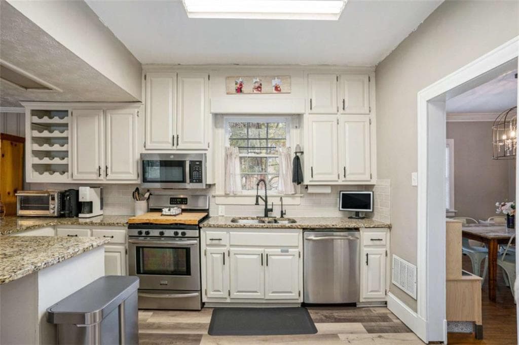 3 bedroom, 3 bathroom, 1,954 sq ft single family residence for sale at 311 Burke Circle, Mcdonough, GA 30253 — photo 8