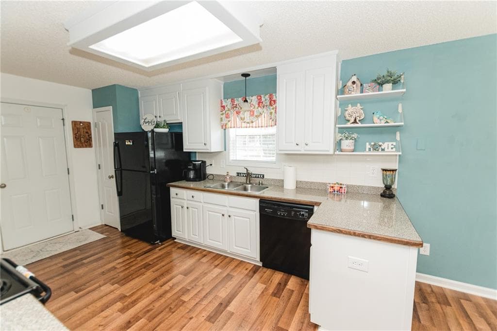 3 bedroom, 2 bathroom, 1,410 sq ft single family residence for sale at 795 Morris Lane, Winder, GA 30680 — photo 2