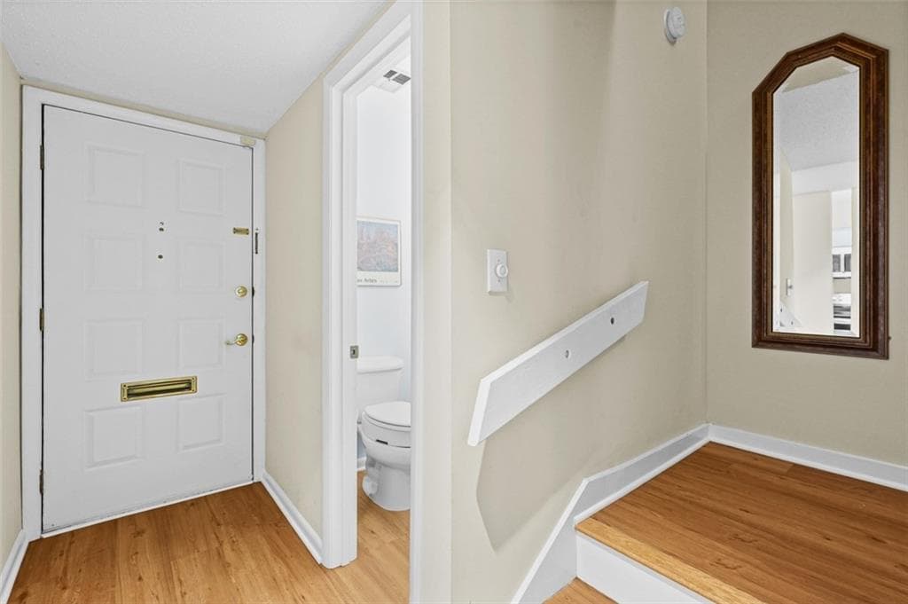2 bedroom, 2 bathroom, 1,422 sq ft townhouse for sale at 1237 Druid Knoll Drive, Brookhaven, GA 30319 — photo 3