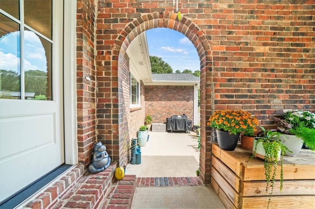 3 bedroom, 4 bathroom, 2,604 sq ft single family residence for sale at 700 John Ward Road, Marietta, GA 30064 — photo 3