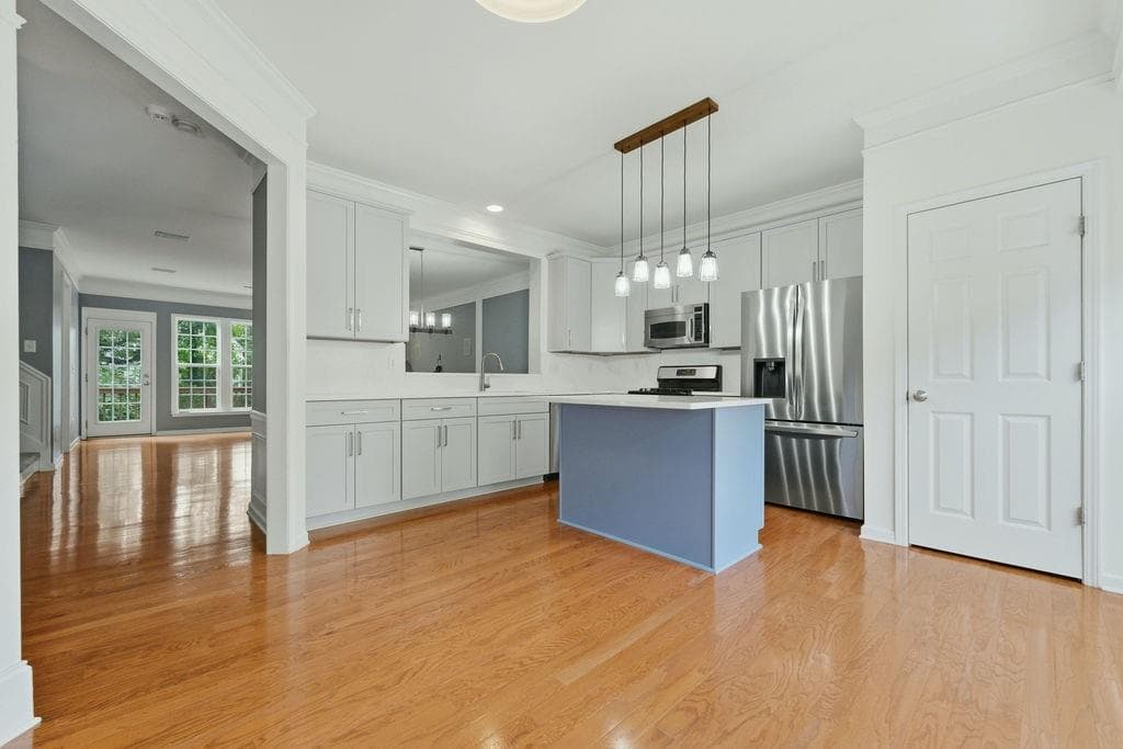 4 bedroom, 4 bathroom, 2,404 sq ft townhouse for sale at 4624 Wehunt Commons Drive 9, Smyrna, GA 30082 — photo 7