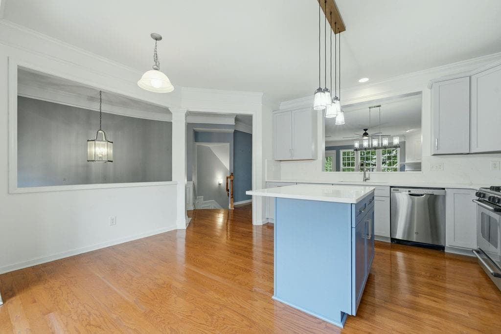 4 bedroom, 4 bathroom, 2,404 sq ft townhouse for sale at 4624 Wehunt Commons Drive 9, Smyrna, GA 30082 — photo 9