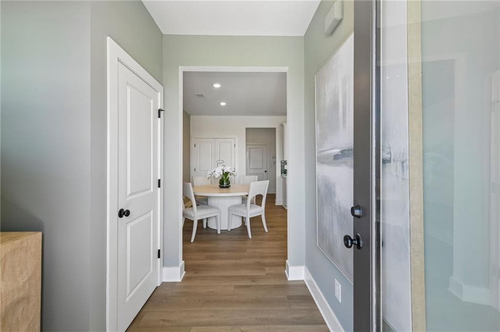 3 bedroom, 3 bathroom, 1,665 sq ft townhouse for sale at 259 Barracks Way 876, Hoschton, GA 30548 — photo 2