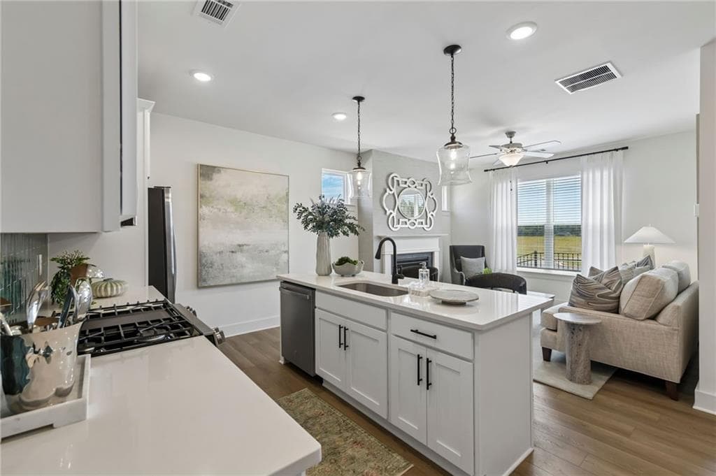 3 bedroom, 3 bathroom, 1,665 sq ft townhouse for sale at 259 Barracks Way 876, Hoschton, GA 30548 — photo 9
